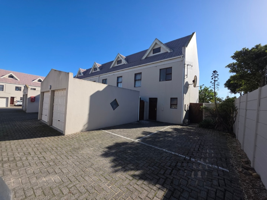 3 Bedroom Property for Sale in Parklands Western Cape